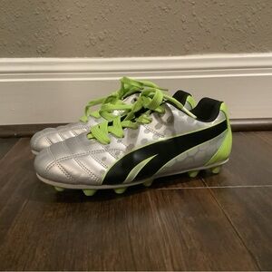 Procat Puma youth boys size 3 cleats shoes silver green athletic lace up